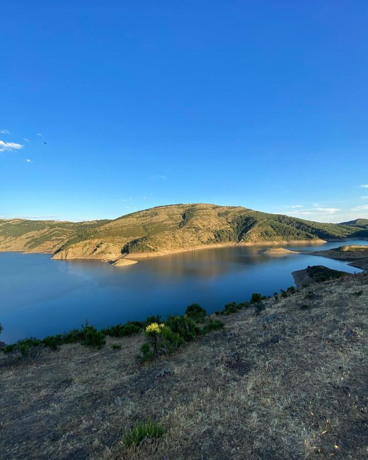 El Lago Cervera de Buitrago Eksteriør billede